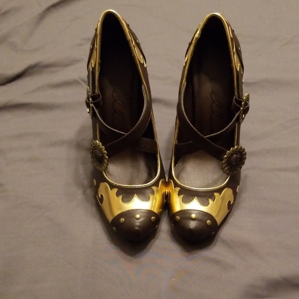 size 8 Steampunk Brown and Gold heels